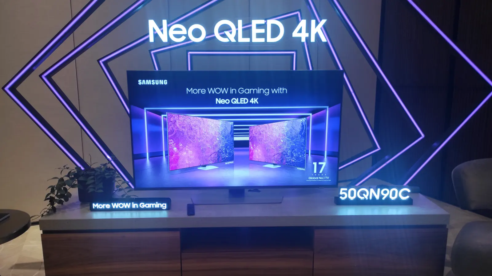 Review Smart TV Samsung Neo QLED 4K Untuk Ruang Keluarga